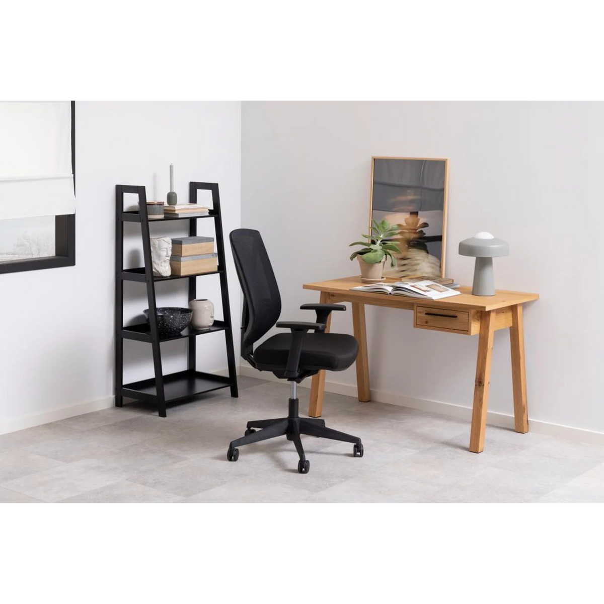 Wally Regal 63x40x130 cm
