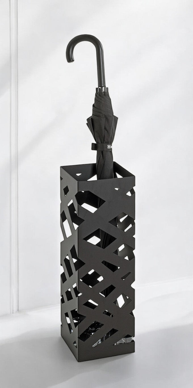 HAKU Möbel Schirmständer aus Metall 16 x 16 x 48 cm in Schwarz