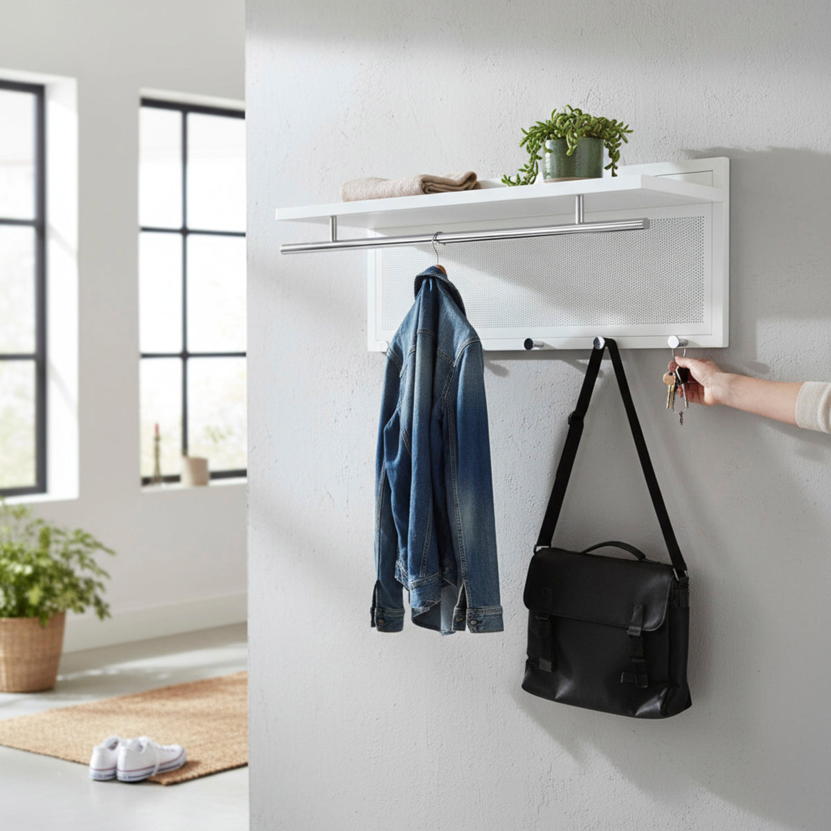 HAKU Möbel Wandgarderobe aus Metall 75 x 26 x 30 cm in Chrom, Weiss