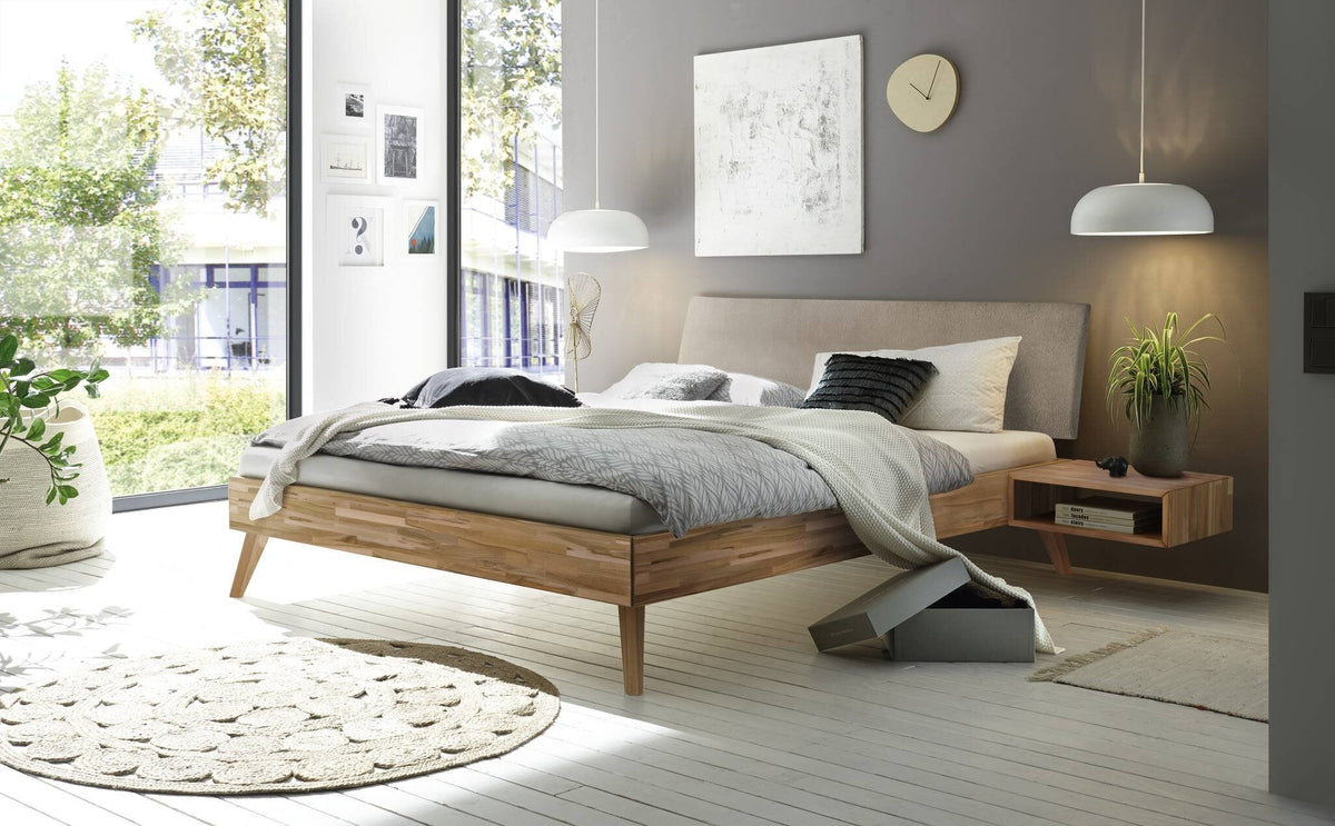 Hasena Pesaro Bett mit Polsterkopfteil – 90 x 200 cm, Fusshöhe 25 cm, Kernbuche natur, geölt, Pace sand