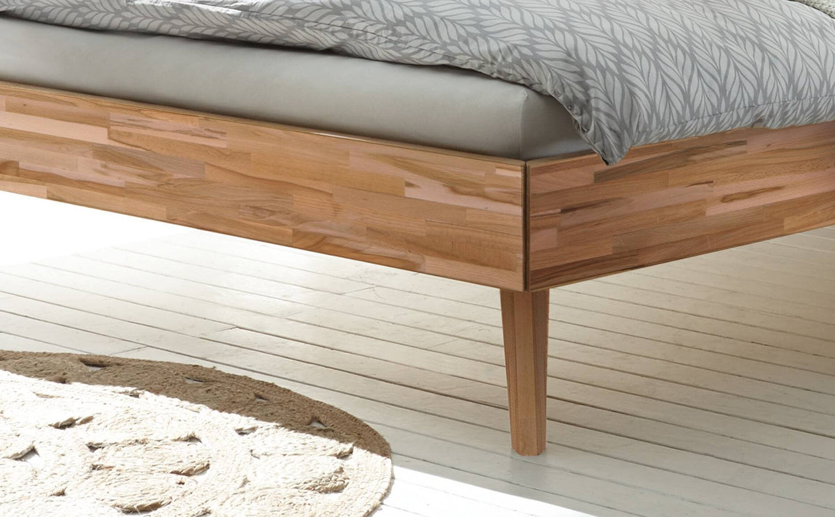 Hasena Pesaro Bett mit Polsterkopfteil – 100 x 200 cm, Fusshöhe 20 cm, Kernbuche natur, geölt, Pace sand