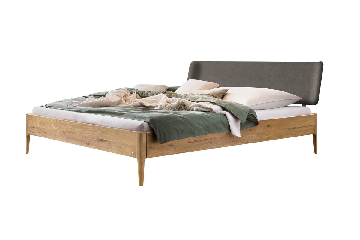 Hasena Varese Massivholzbett mit Polsterkopfteil – 140 x 200 cm, Fusshöhe 20 cm, Wildeiche natur, geölt, 841-Pace grey