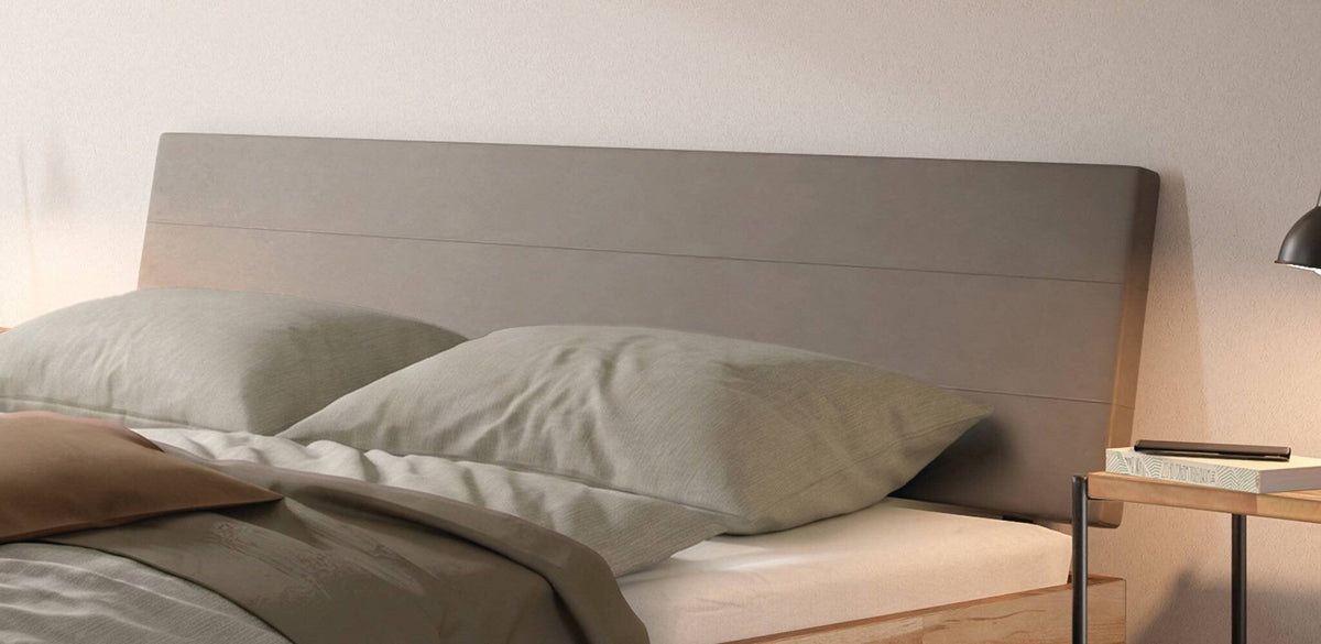 Hasena Vasto Bettgestell – 160 x 200 cm, Fusshöhe 20 cm, Wildeiche natur, geölt, Monet steel