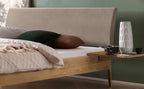 Hasena Sestola Bett mit Polsterkopfteil – 160 x 200 cm, Fusshöhe 25 cm, Eiche bright, geölt, 842-Pace sand