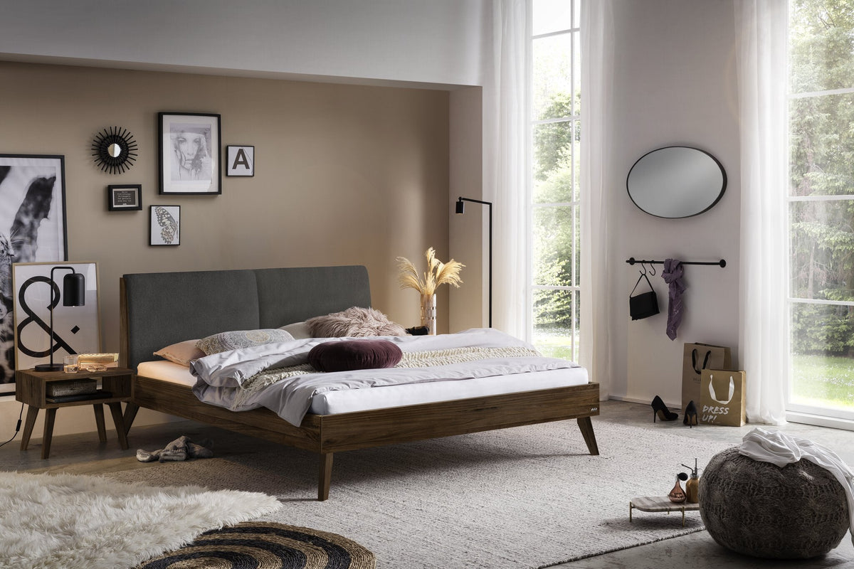 Hasena Simone Bett mit Polsterkopfteil – 140 x 200 cm, Fusshöhe 25 cm, Nussbaum, geölt, Pace light grey