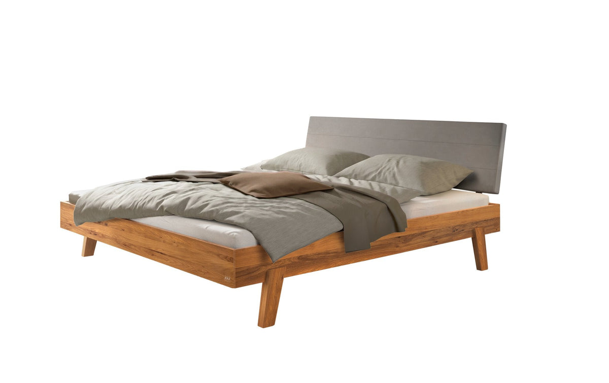 Hasena Vasto Bettgestell – 140 x 200 cm, Fusshöhe 20 cm, Wildeiche natur, geölt, Monet steel