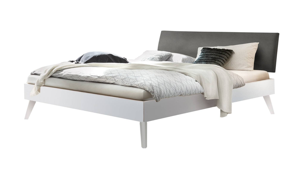 Hasena Pesaro Bett mit Polsterkopfteil – 90 x 200 cm, Fusshöhe 20 cm, MDF weiss deckend, lackiert, Monet steel