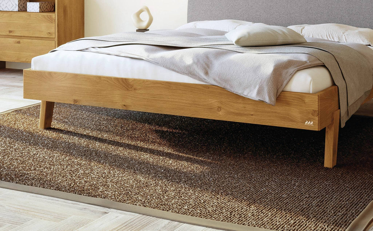 Hasena Lorenzo Bettgestell – 100 x 200 cm, Fusshöhe 25 cm, Nussbaum, geölt, Pace sand