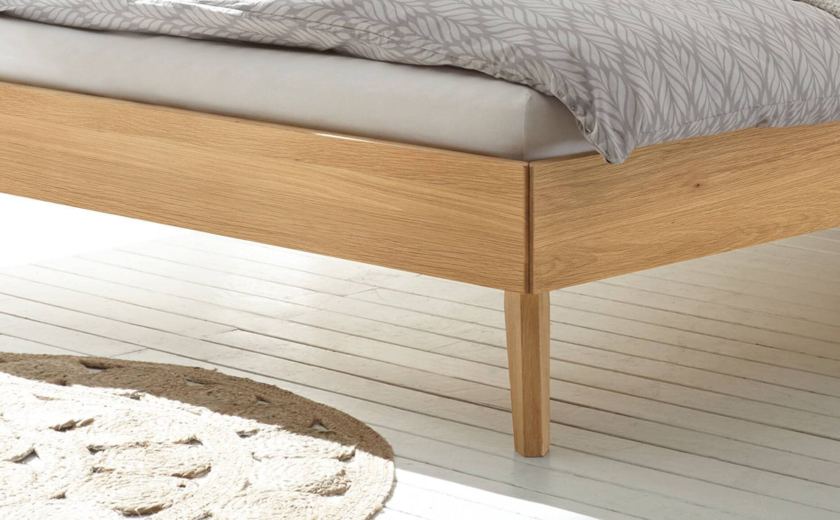 Hasena Pesaro Bett mit Polsterkopfteil – 100 x 200 cm, Fusshöhe 20 cm, Eiche bright, geölt, Pace grey